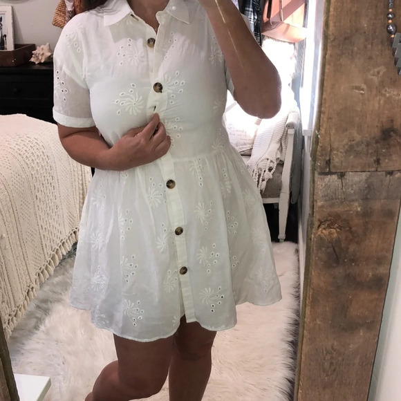 Papermoon size small white eyelet dress - Picture 3 of 5